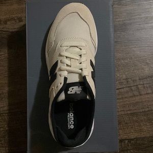 WOMEN'S NEW BALANCE X70 SNEAKERS